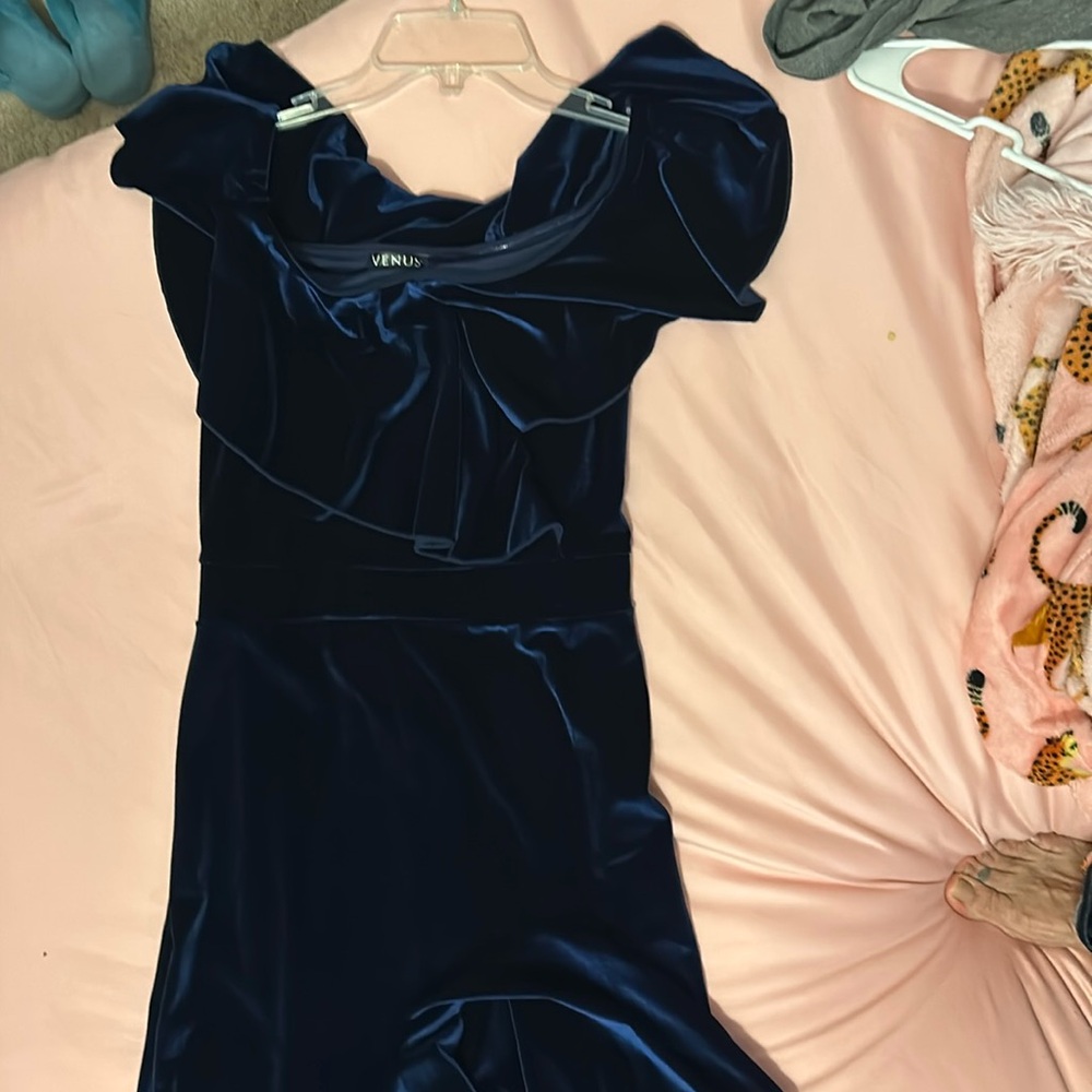 Blue velvet Venus dress with ruffles